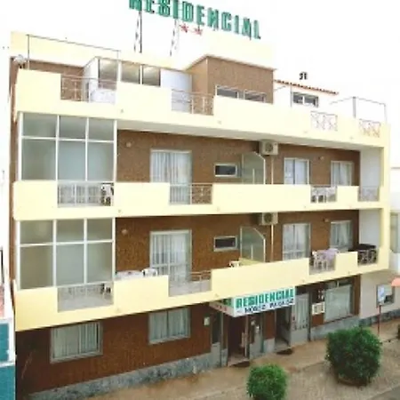 Bed & Breakfast Residencial Nosso Paraiso 3*